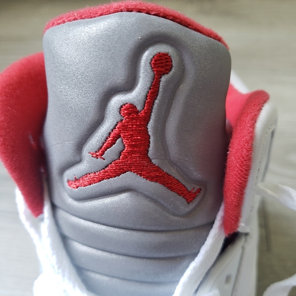 Air Jordan 5 Retro White-Fire Red 2020 Release - Picture 9 of 12